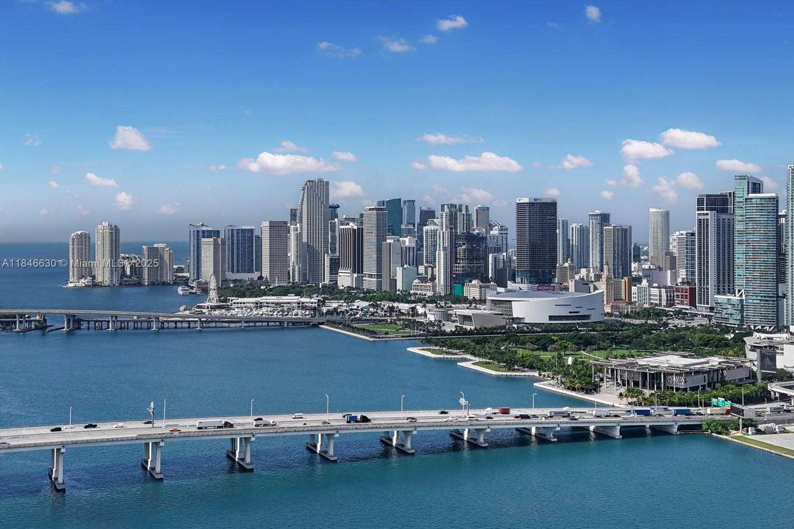 Small Image of 1800 NORTH BAYSHORE DR #2511, Miami Number 35