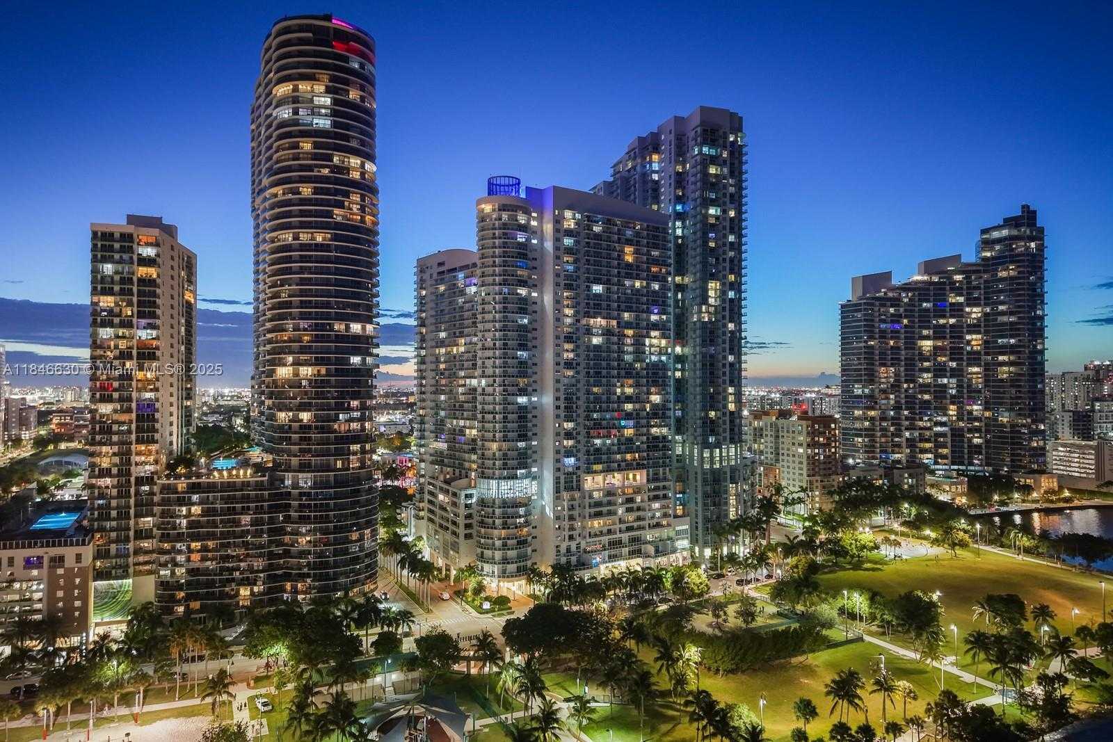 Small Image of 1800 NORTH BAYSHORE DR #2511, Miami Number 54