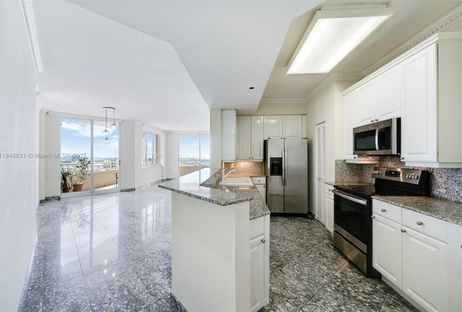 Small Image of 888 BRICKELL KEY DR #1912, Miami Number 12