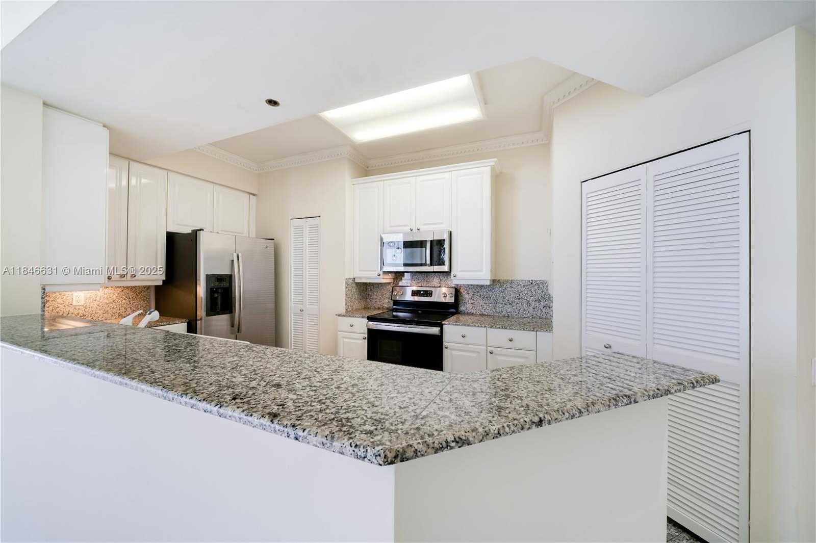 Small Image of 888 BRICKELL KEY DR #1912, Miami Number 13