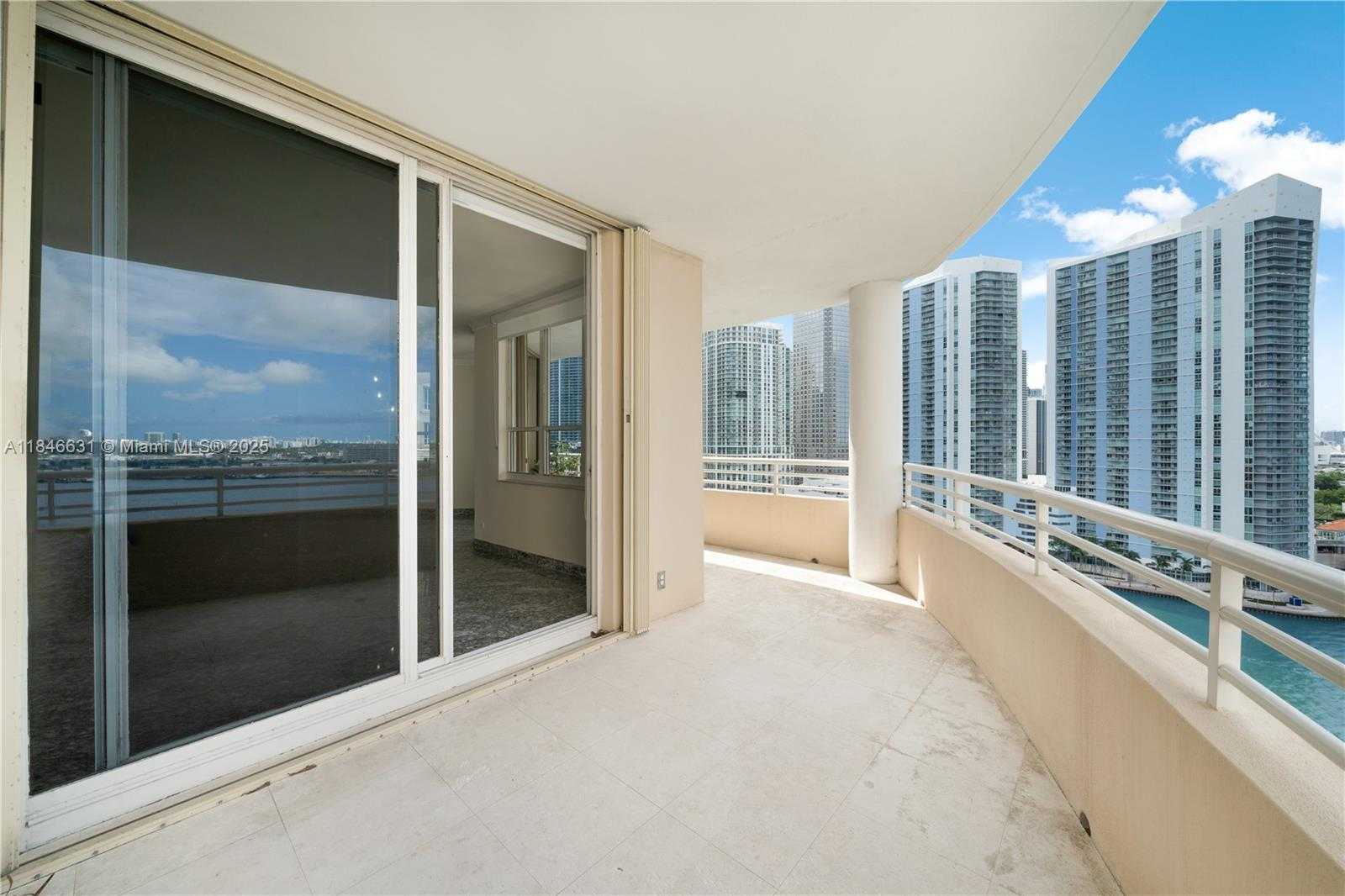 Small Image of 888 BRICKELL KEY DR #1912, Miami Number 6