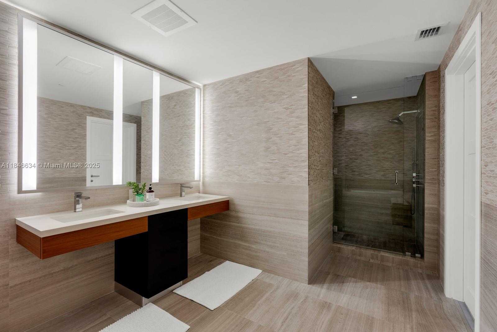 Small Image of 1 COLLINS AVE #605, Miami Beach Number 14