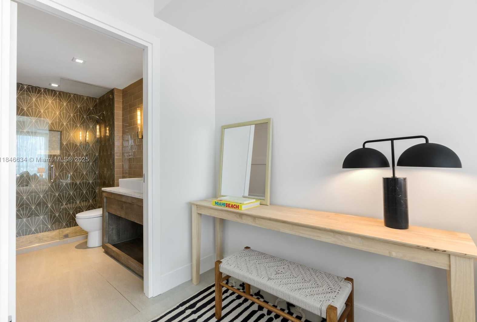 Small Image of 1 COLLINS AVE #605, Miami Beach Number 17