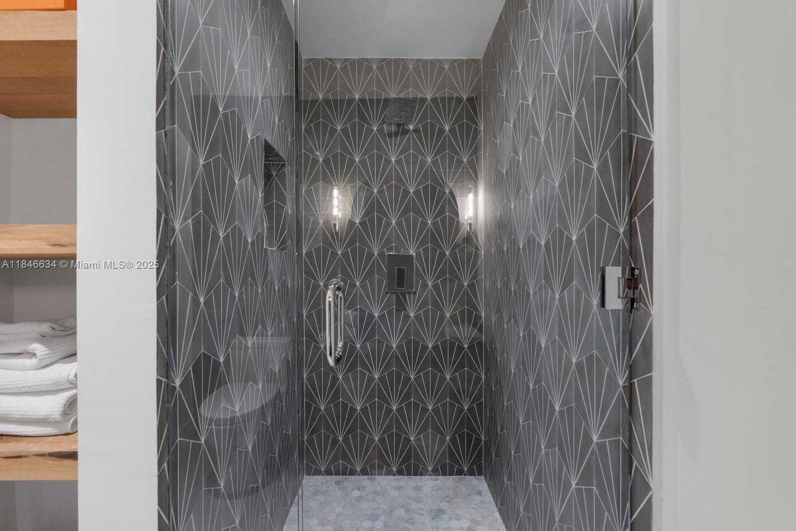 Small Image of 1 COLLINS AVE #605, Miami Beach Number 19