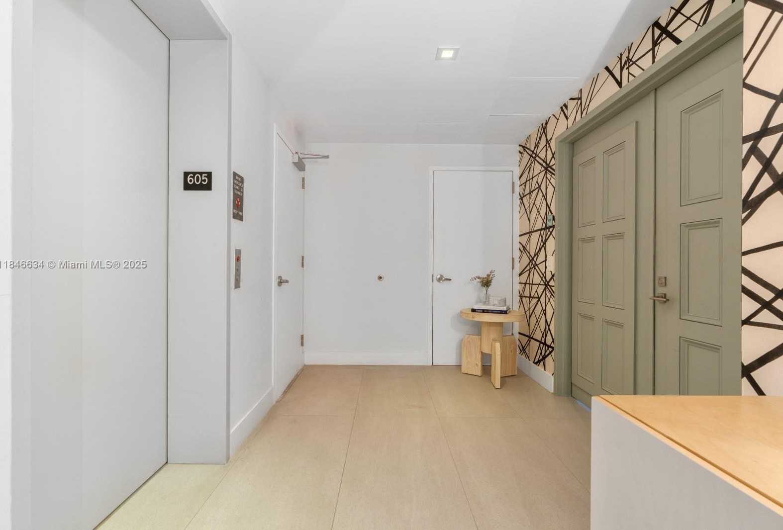 Small Image of 1 COLLINS AVE #605, Miami Beach Number 25