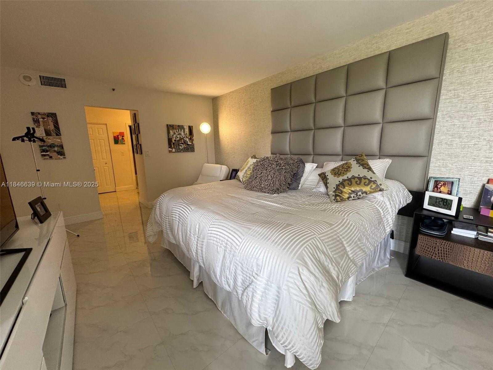 Small Image of 20225 NORTH EAST 34TH CT #517, Aventura Number 12