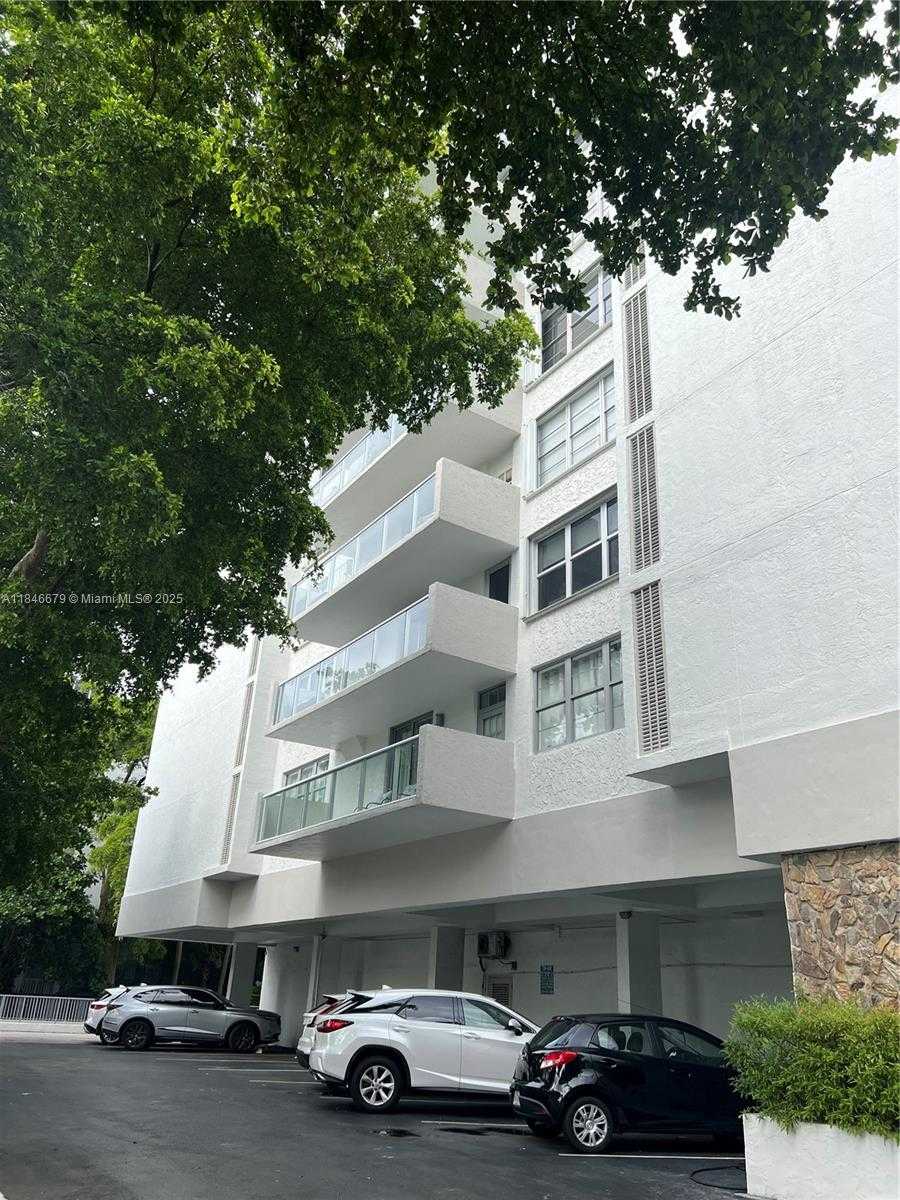 Small Image of 10000 WEST BAY HARBOR DR #625, Bay Harbor Islands Number 4