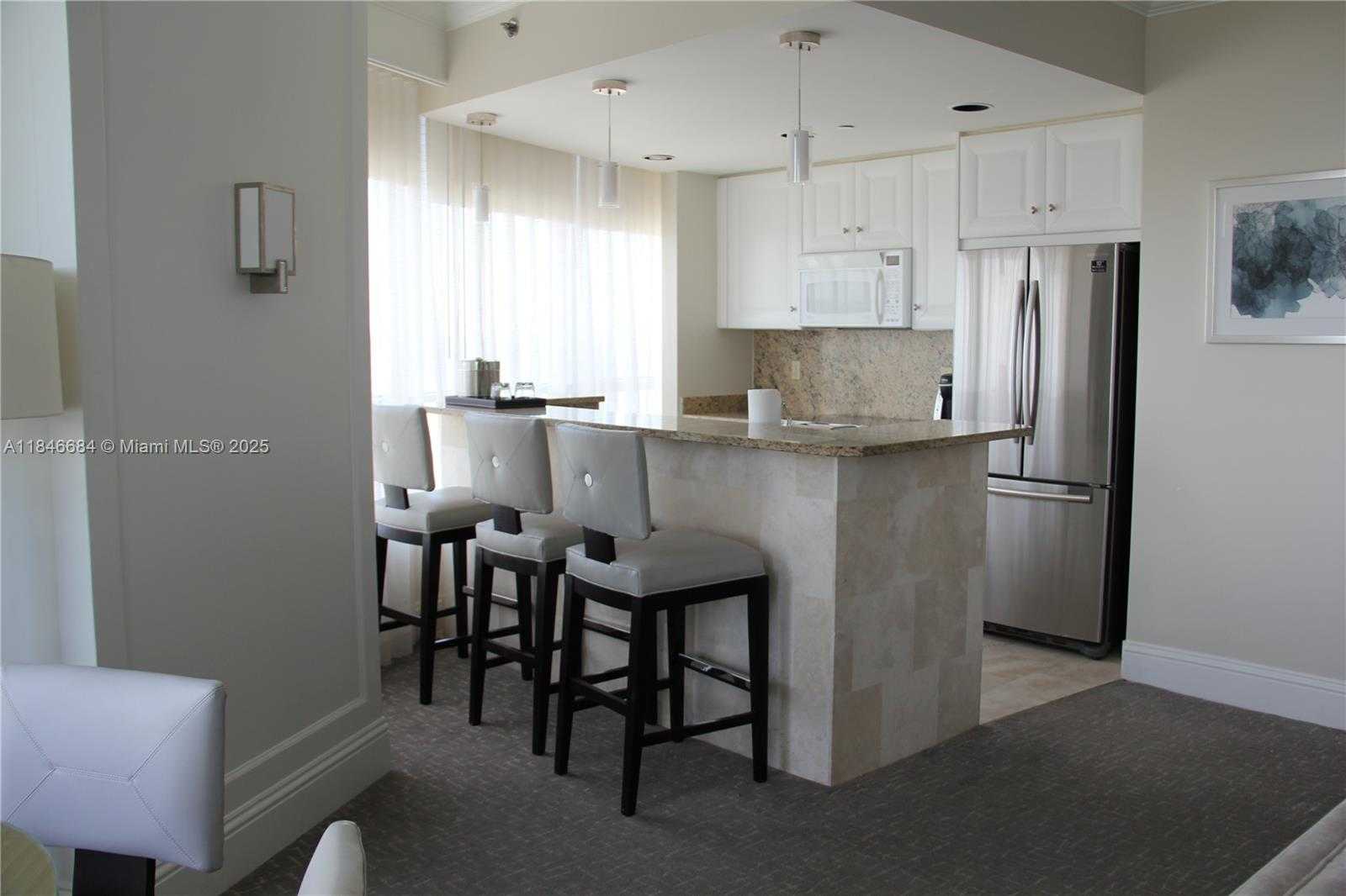 Small Image of 4401 COLLINS AVE #1915/1917, Miami Beach Number 11