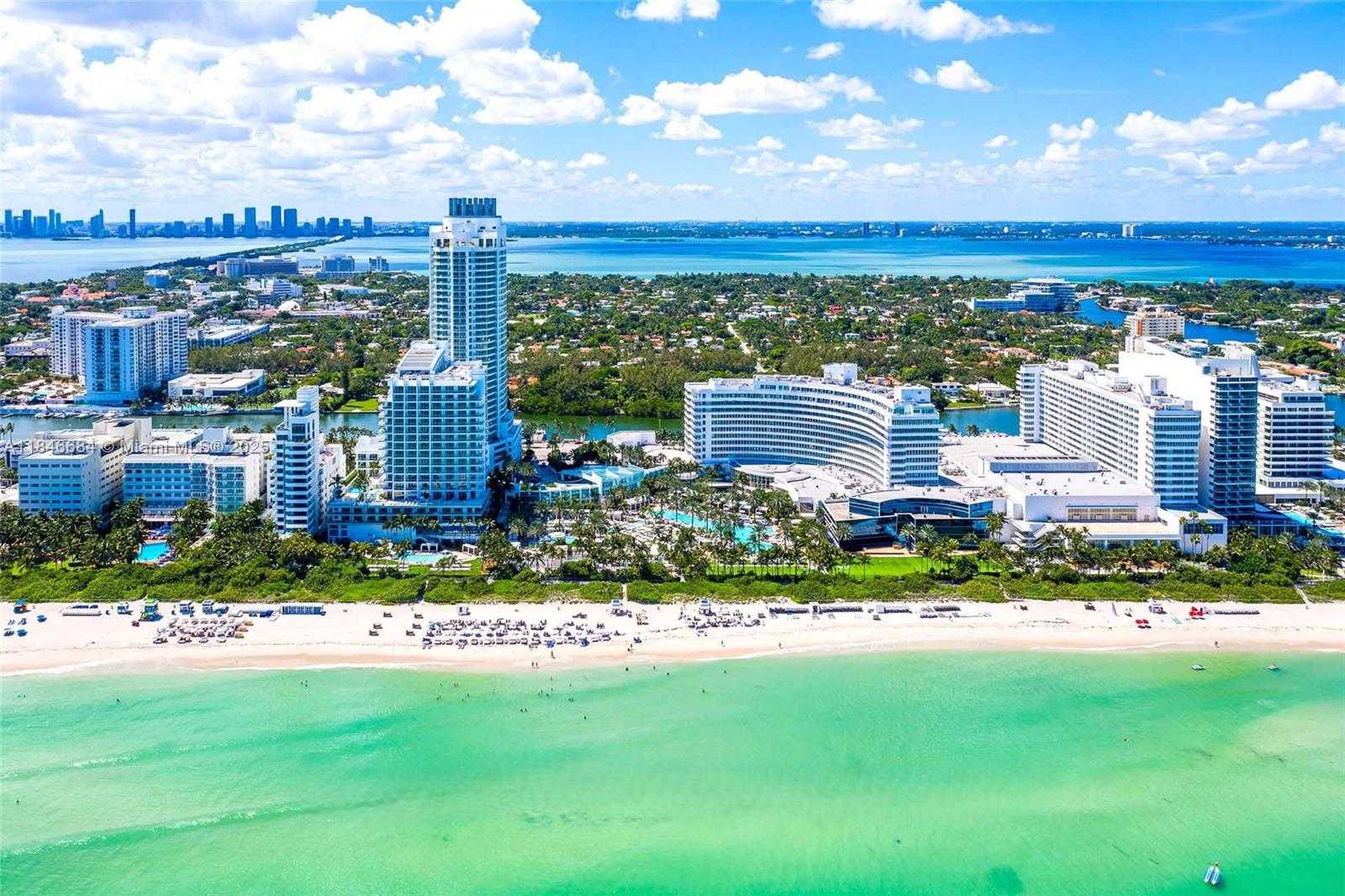 Small Image of 4401 COLLINS AVE #1915/1917, Miami Beach Number 3