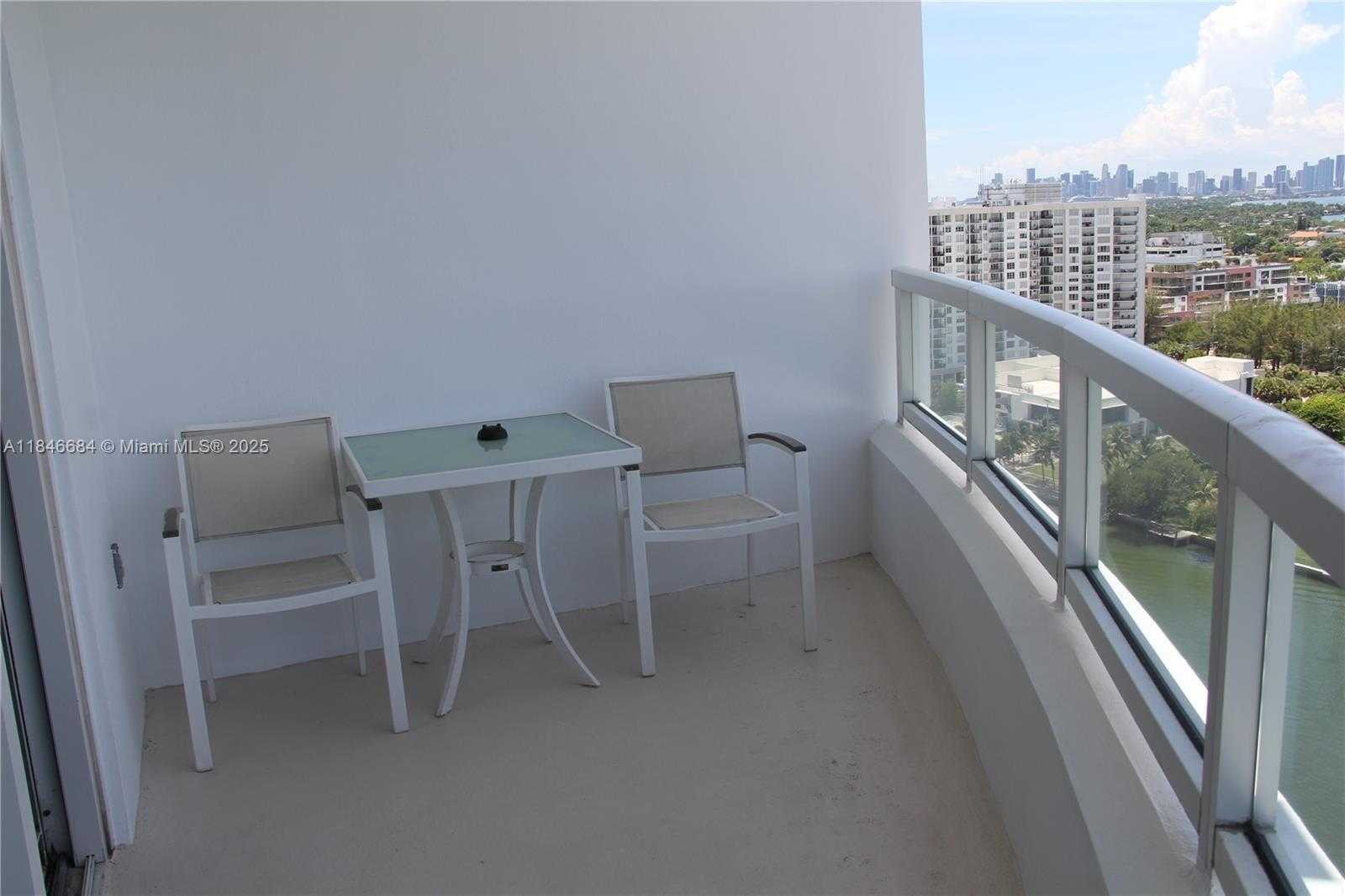 Small Image of 4401 COLLINS AVE #1915/1917, Miami Beach Number 34