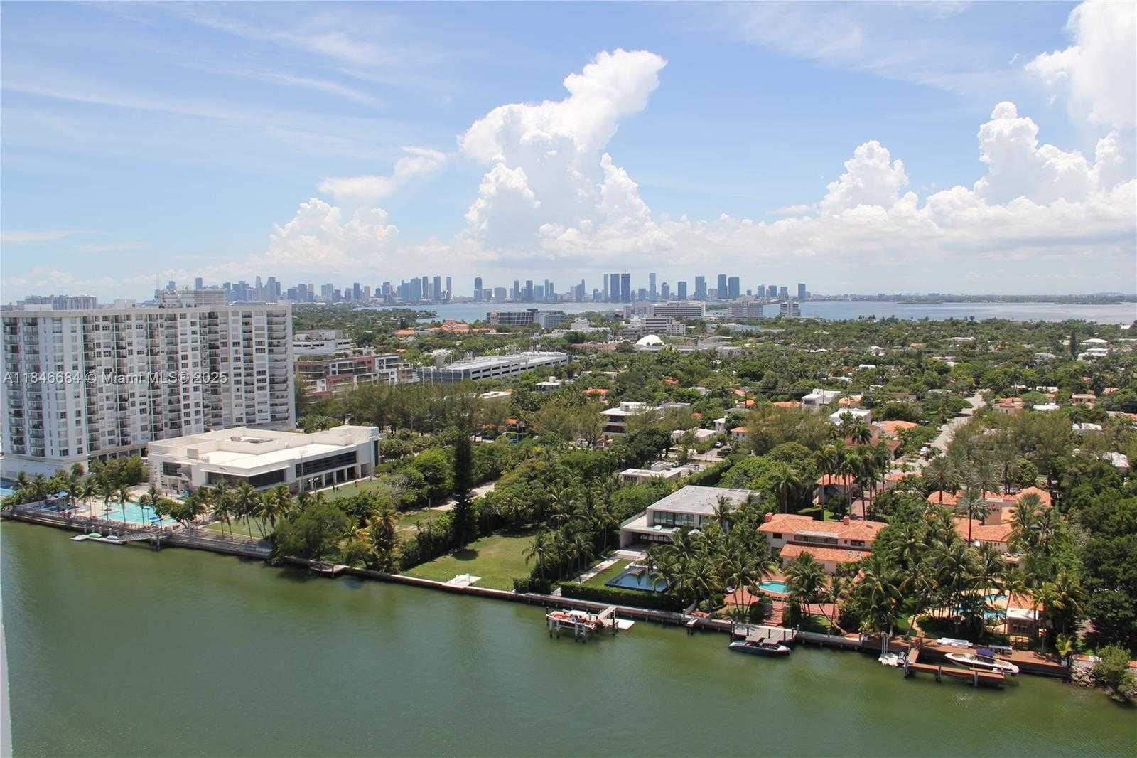 Small Image of 4401 COLLINS AVE #1915/1917, Miami Beach Number 37