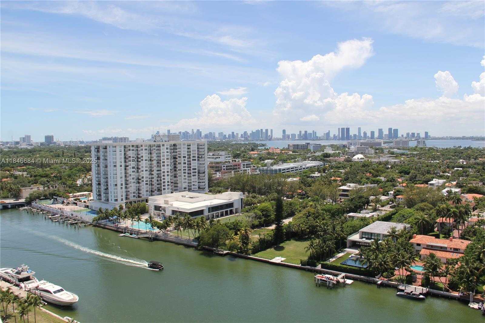 Small Image of 4401 COLLINS AVE #1915/1917, Miami Beach Number 47