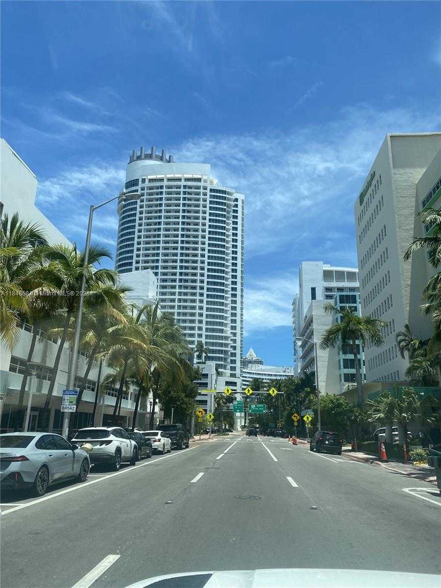 Small Image of 4401 COLLINS AVE #1915/1917, Miami Beach Number 5