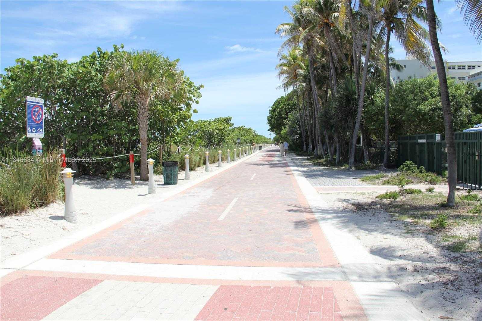 Small Image of 4401 COLLINS AVE #1915/1917, Miami Beach Number 60