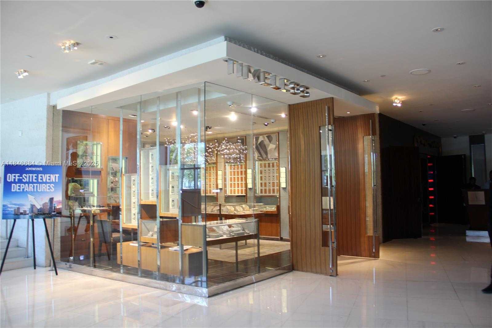 Small Image of 4401 COLLINS AVE #1915/1917, Miami Beach Number 79