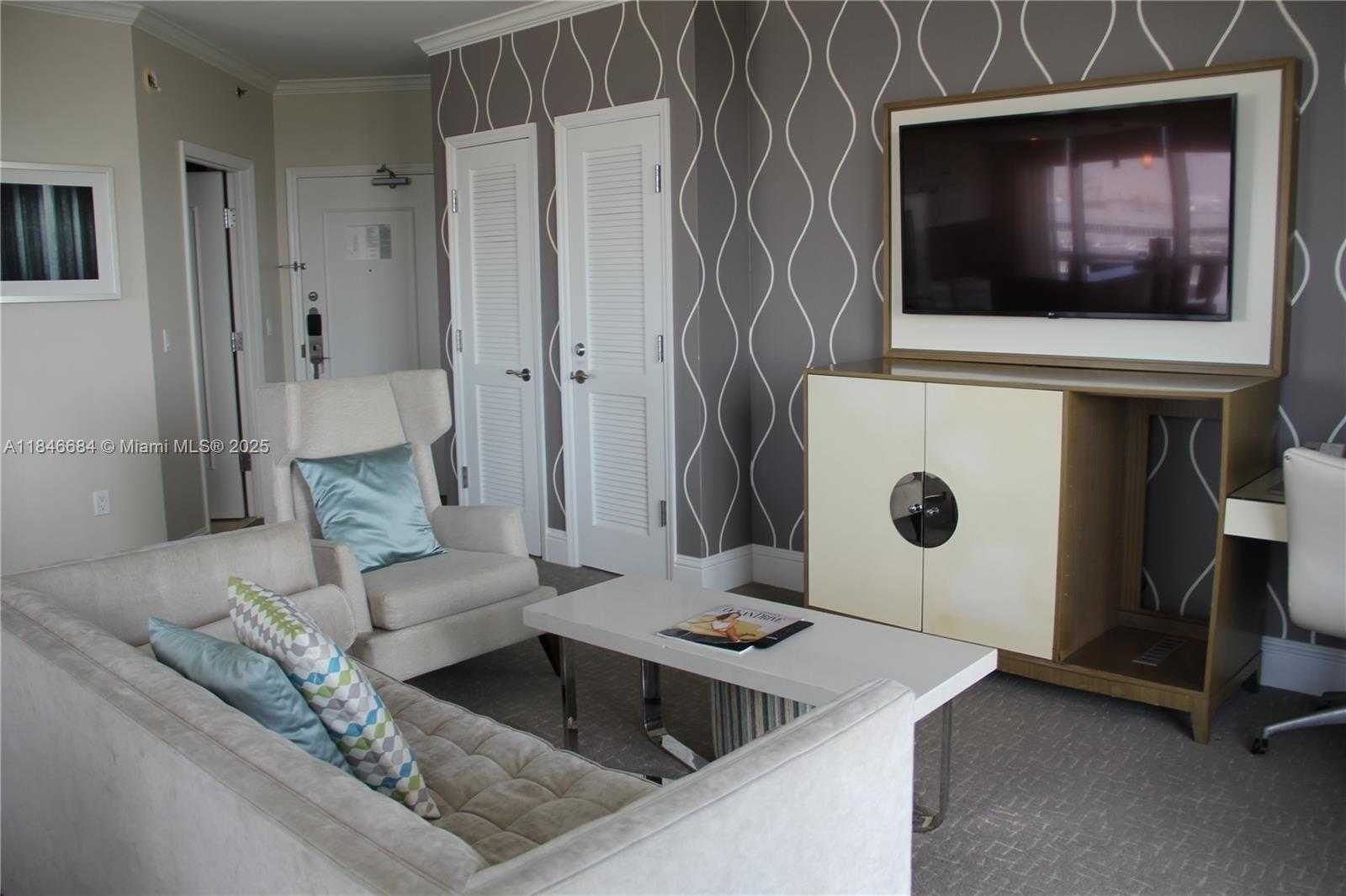 Small Image of 4401 COLLINS AVE #1915/1917, Miami Beach Number 8