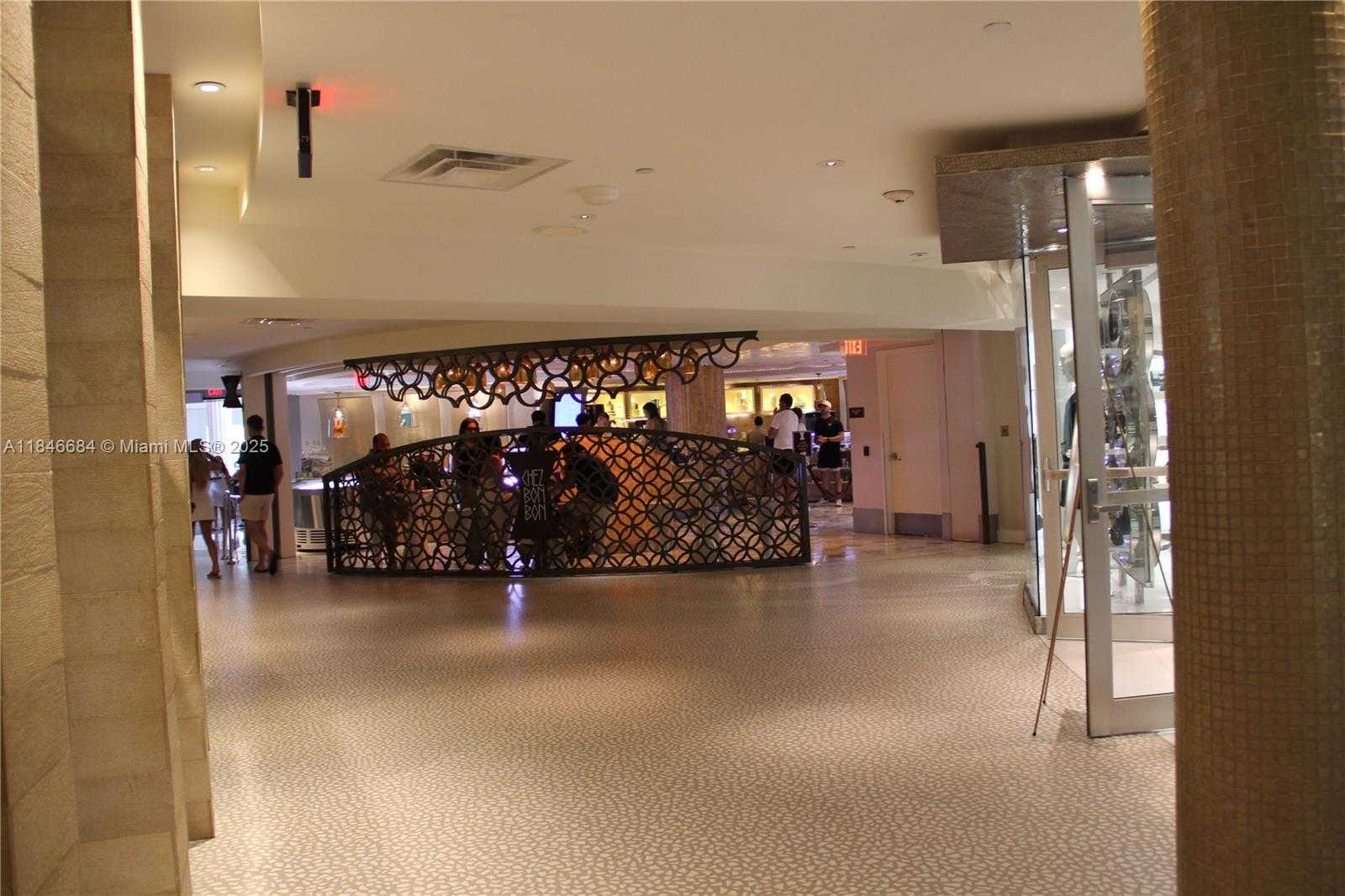Small Image of 4401 COLLINS AVE #1915/1917, Miami Beach Number 80