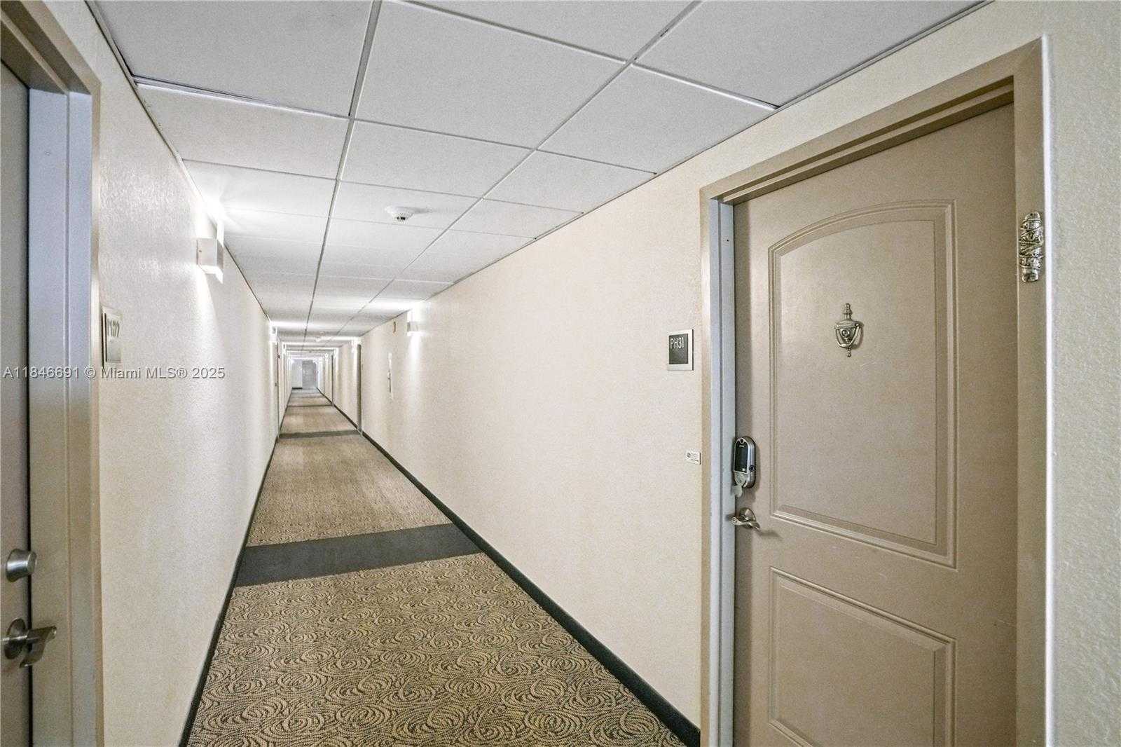 Small Image of 100 BAYVIEW DR #PH31, Sunny Isles Beach Number 33