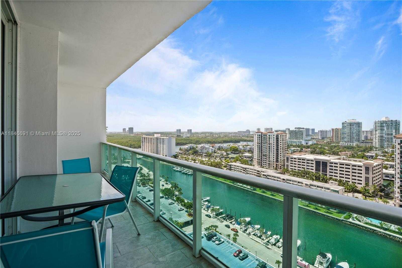 Small Image of 100 BAYVIEW DR #PH31, Sunny Isles Beach Number 7