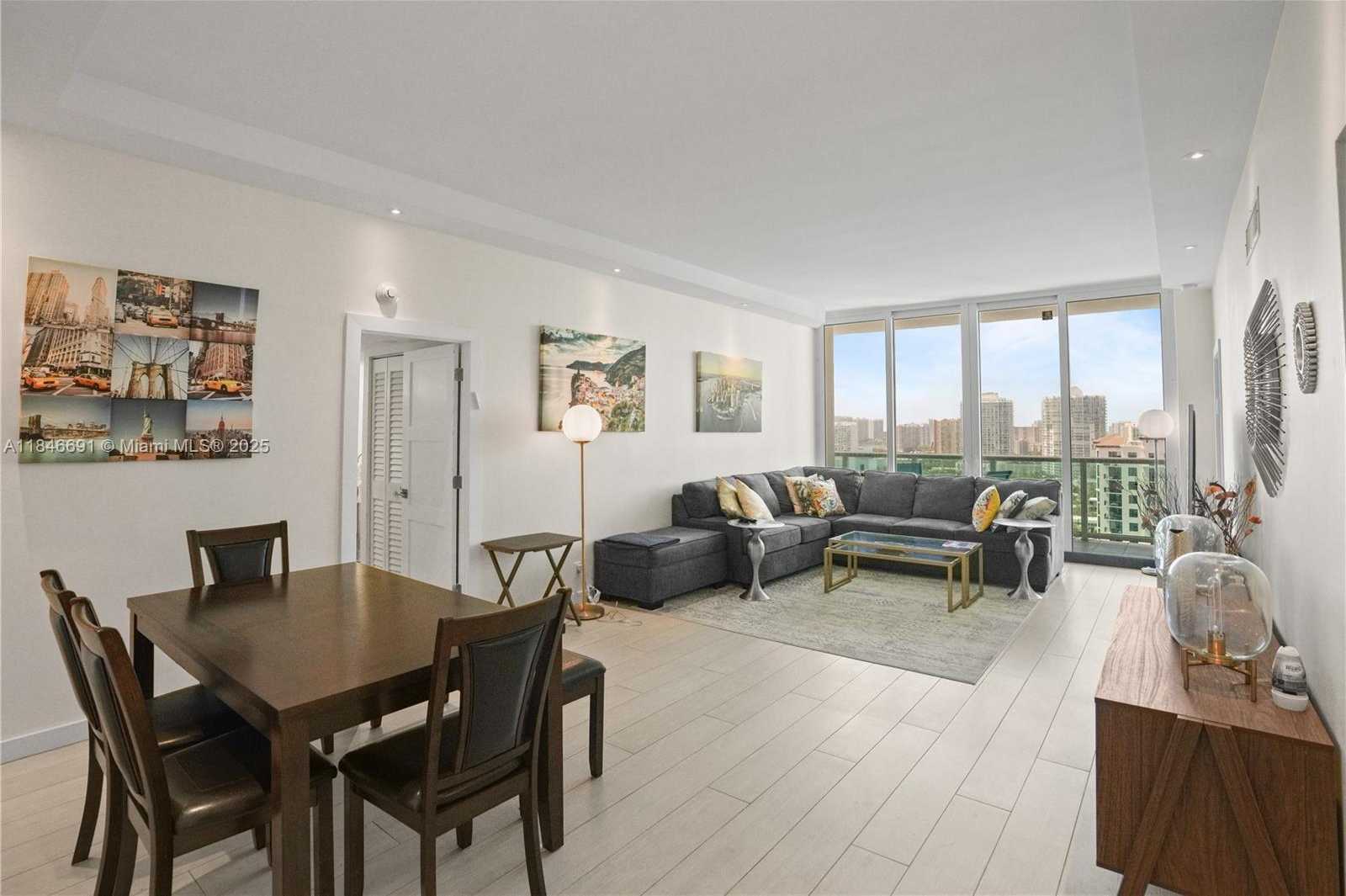 Small Image of 100 BAYVIEW DR #PH31, Sunny Isles Beach Number 9