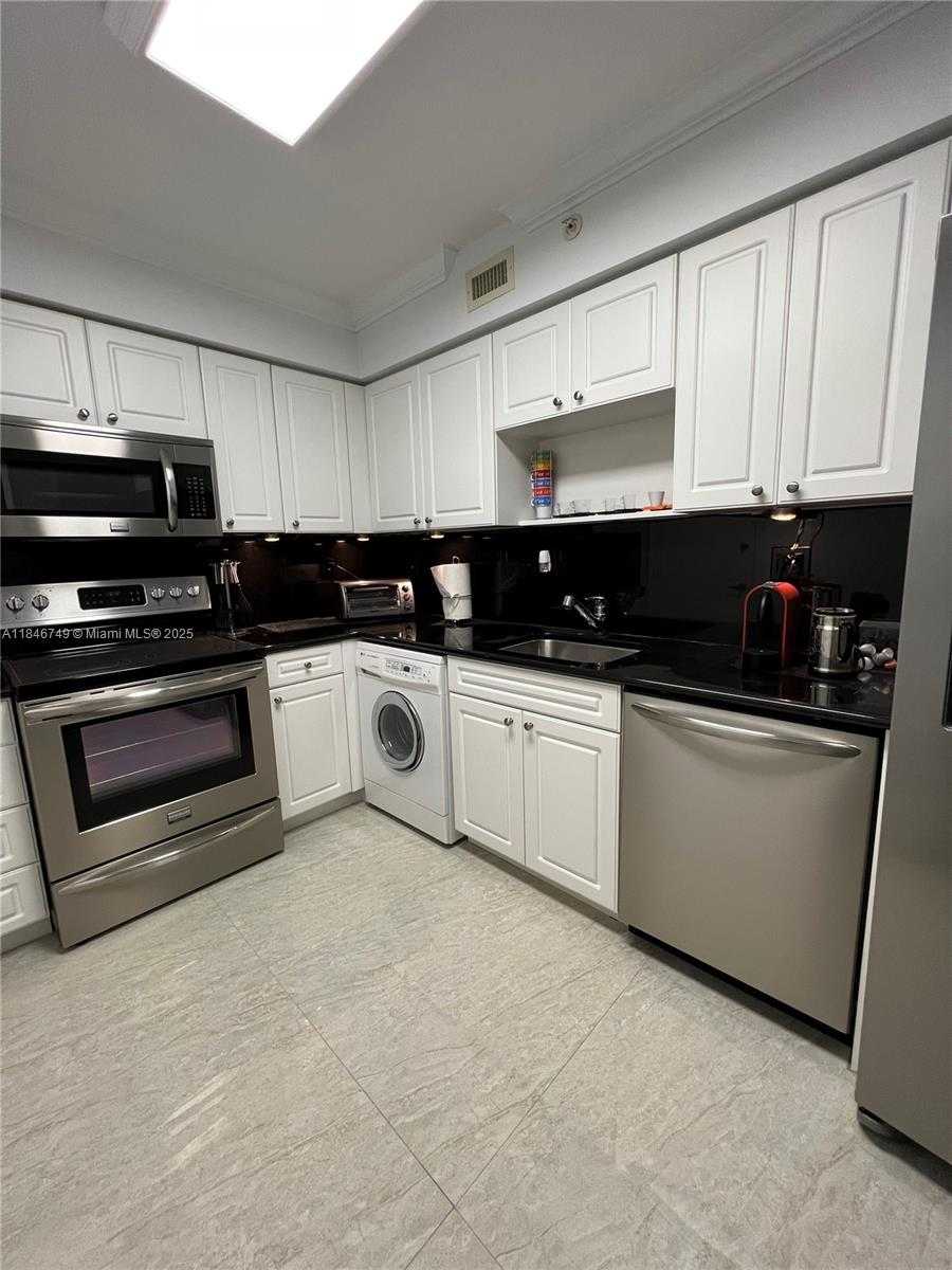 Small Image of 2501 SOUTH OCEAN DRIVE #***, Hollywood Number 7