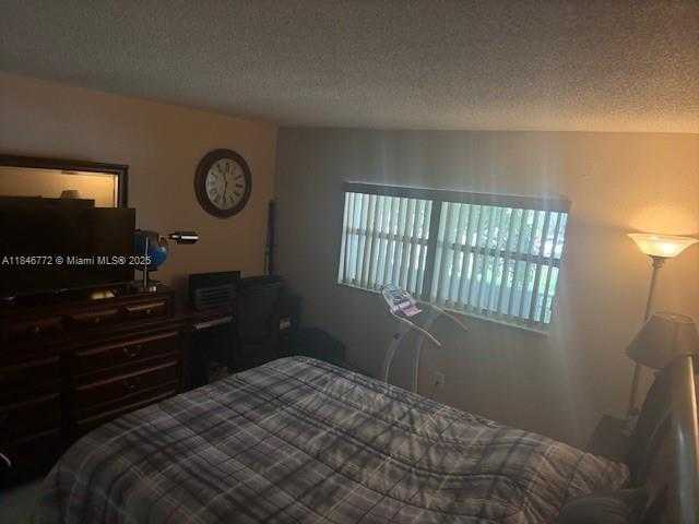 Small Image of 9357 FONTAINEBLEAU BLVD #D210, Miami Number 16