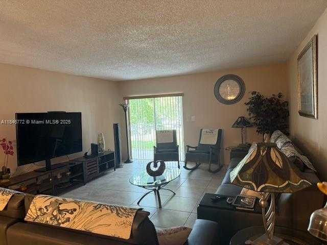 Small Image of 9357 FONTAINEBLEAU BLVD #D210, Miami Number 2