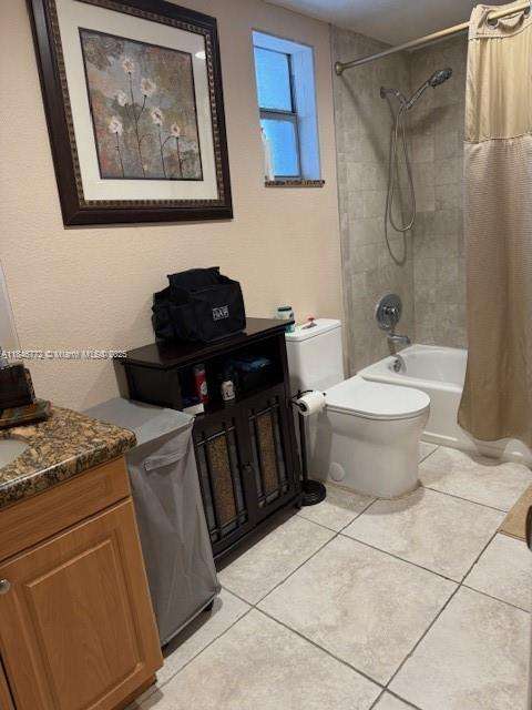 Small Image of 9357 FONTAINEBLEAU BLVD #D210, Miami Number 24