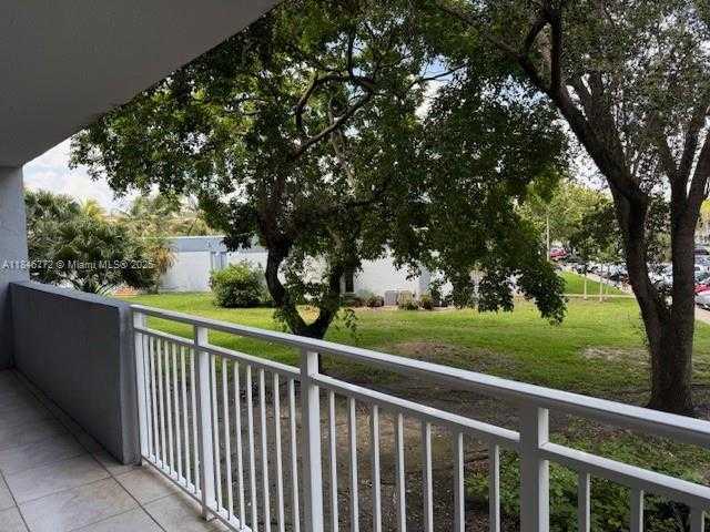 Small Image of 9357 FONTAINEBLEAU BLVD #D210, Miami Number 27