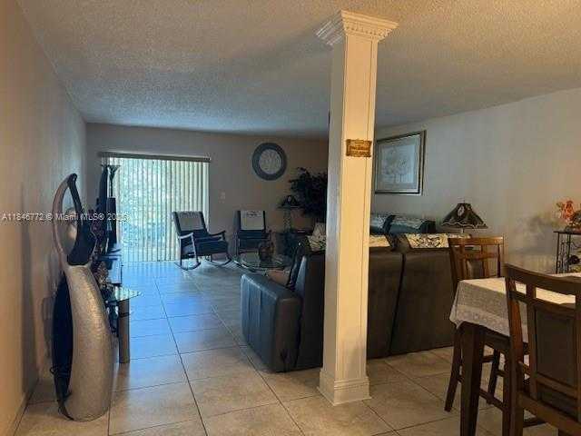 Small Image of 9357 FONTAINEBLEAU BLVD #D210, Miami Number 3