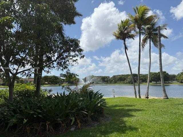Small Image of 9357 FONTAINEBLEAU BLVD #D210, Miami Number 36
