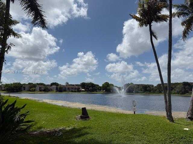 Small Image of 9357 FONTAINEBLEAU BLVD #D210, Miami Number 37
