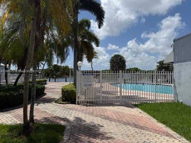 Small Image of 9357 FONTAINEBLEAU BLVD #D210, Miami Number 41