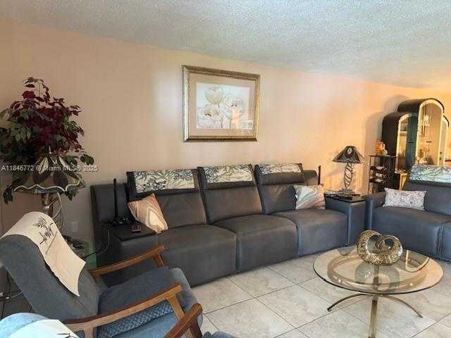 Small Image of 9357 FONTAINEBLEAU BLVD #D210, Miami Number 8