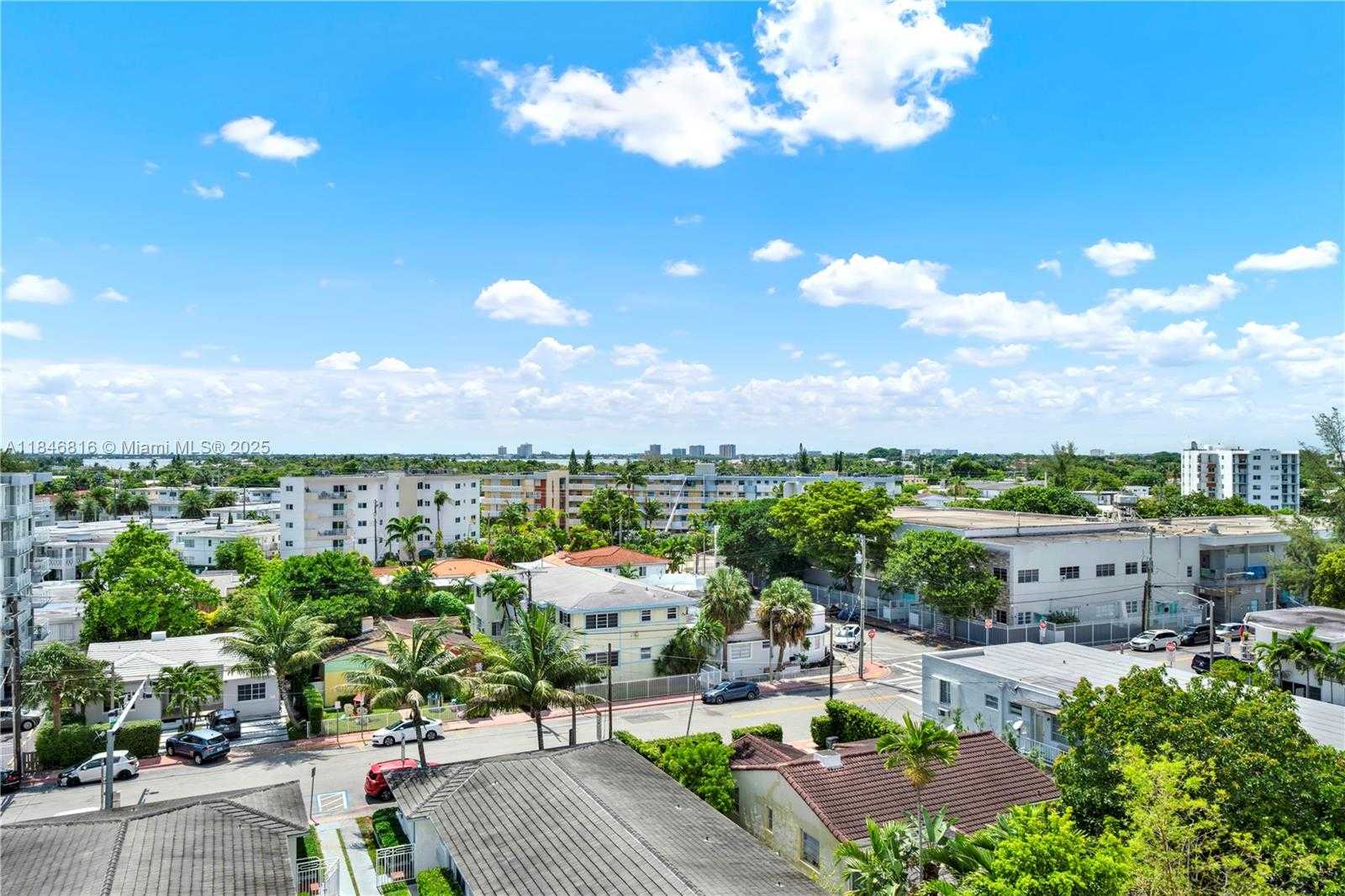 Small Image of 7850 BYRON AVE #702, Miami Beach Number 10