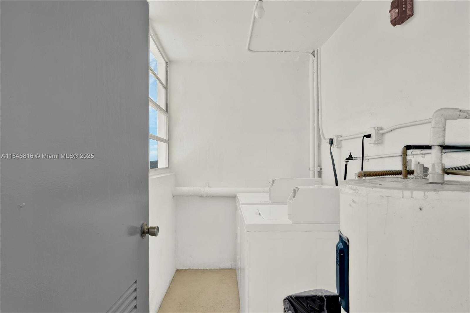 Small Image of 7850 BYRON AVE #702, Miami Beach Number 13