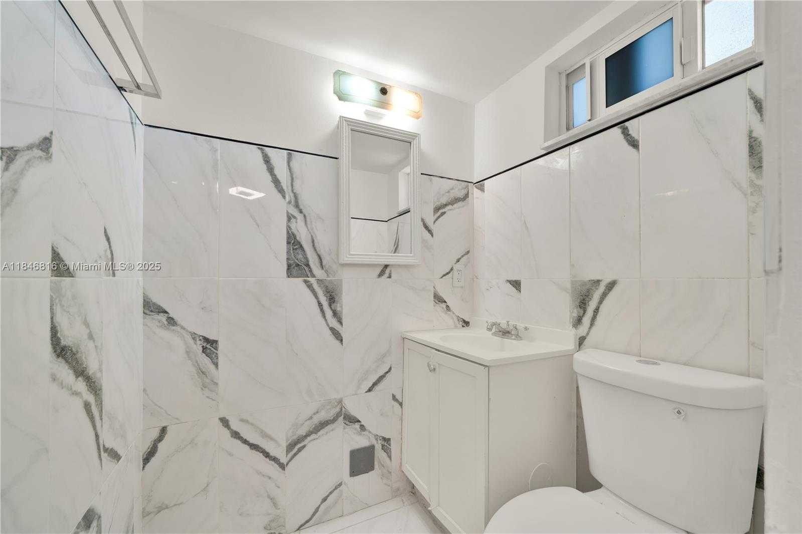 Small Image of 7850 BYRON AVE #702, Miami Beach Number 17