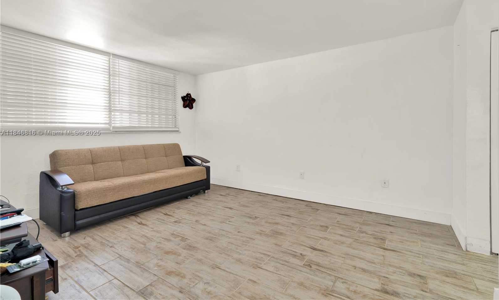 Small Image of 7850 BYRON AVE #702, Miami Beach Number 7