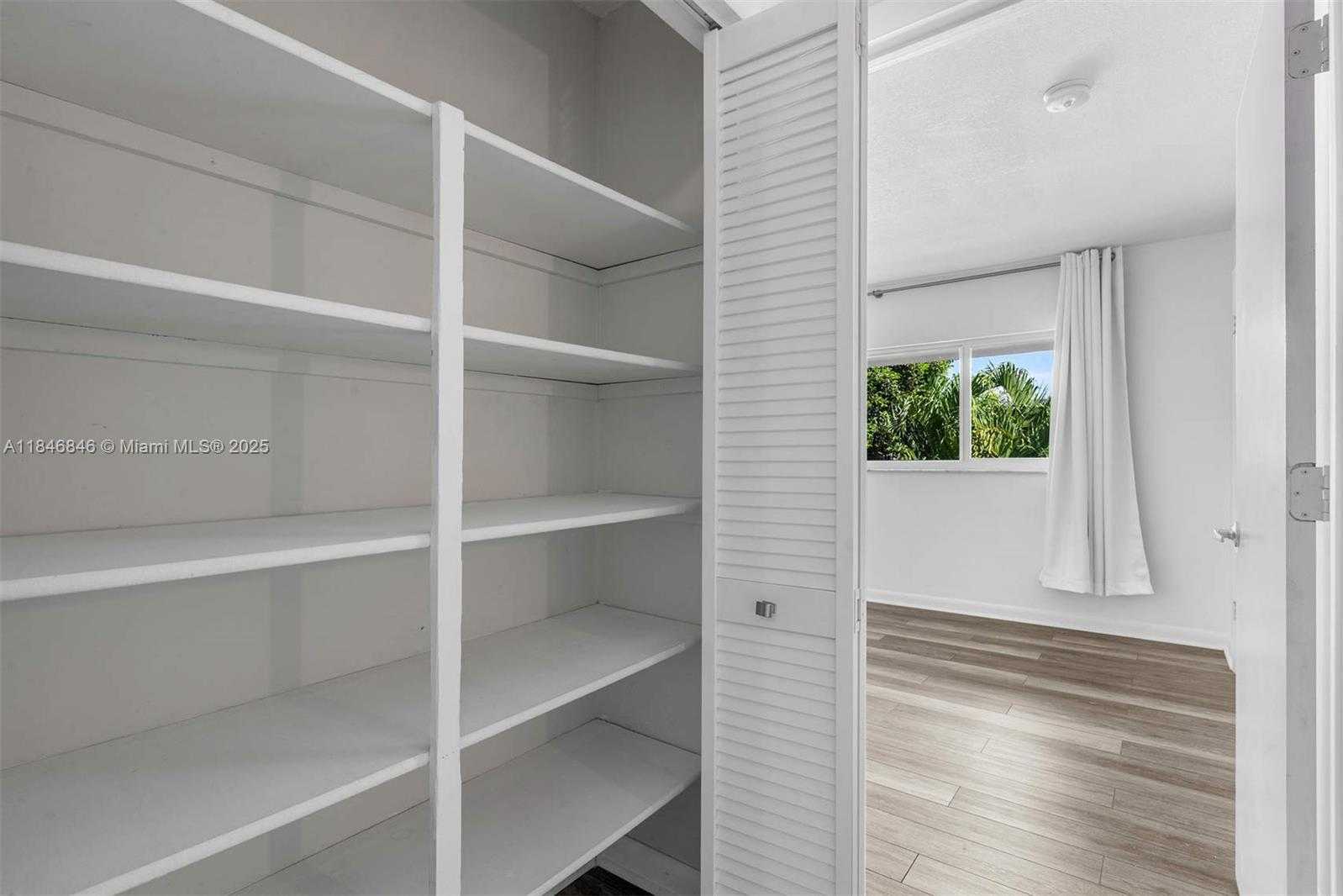 Small Image of 8218 SOUTH WEST 82ND CT, Miami Number 11