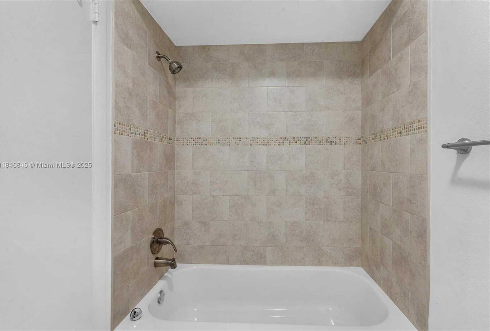 Small Image of 8218 SOUTH WEST 82ND CT, Miami Number 17
