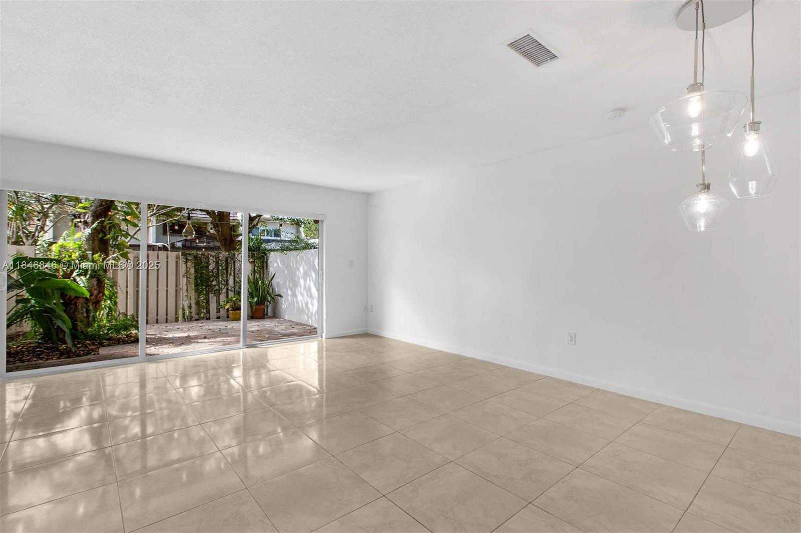 Small Image of 8218 SOUTH WEST 82ND CT, Miami Number 3