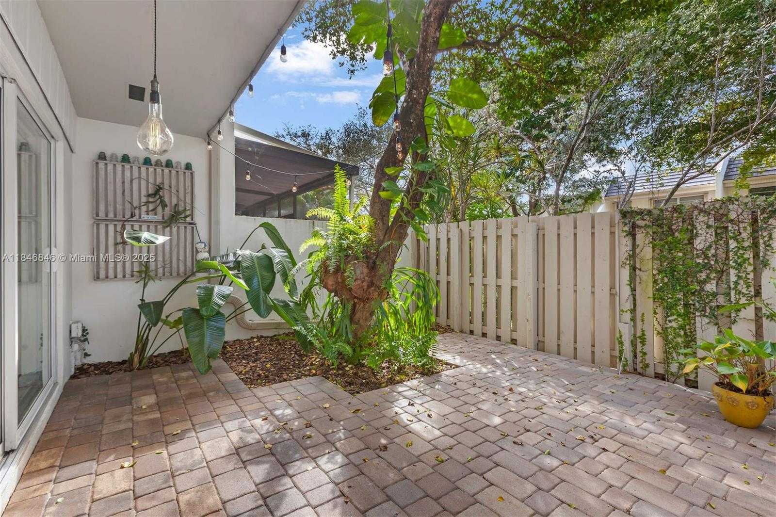 Small Image of 8218 SOUTH WEST 82ND CT, Miami Number 5