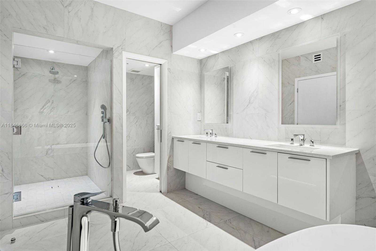 Small Image of 400 ALTON RD #1508, Miami Beach Number 10