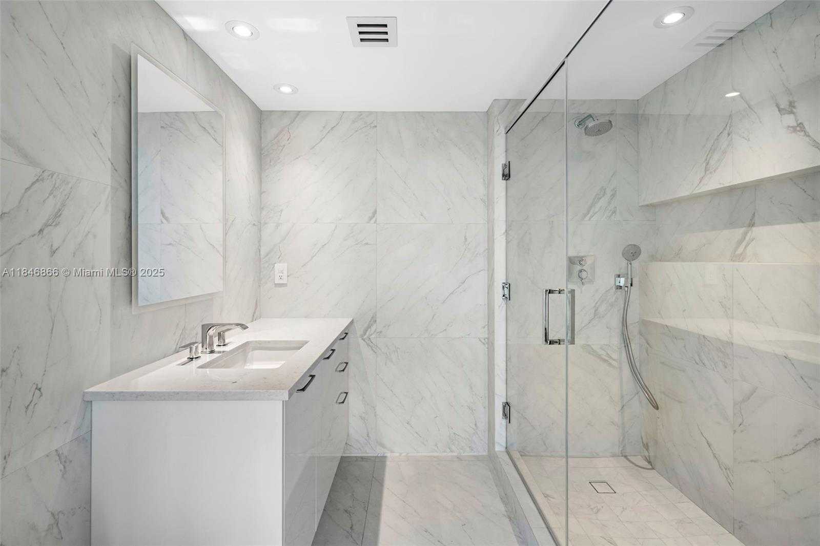 Small Image of 400 ALTON RD #1508, Miami Beach Number 13