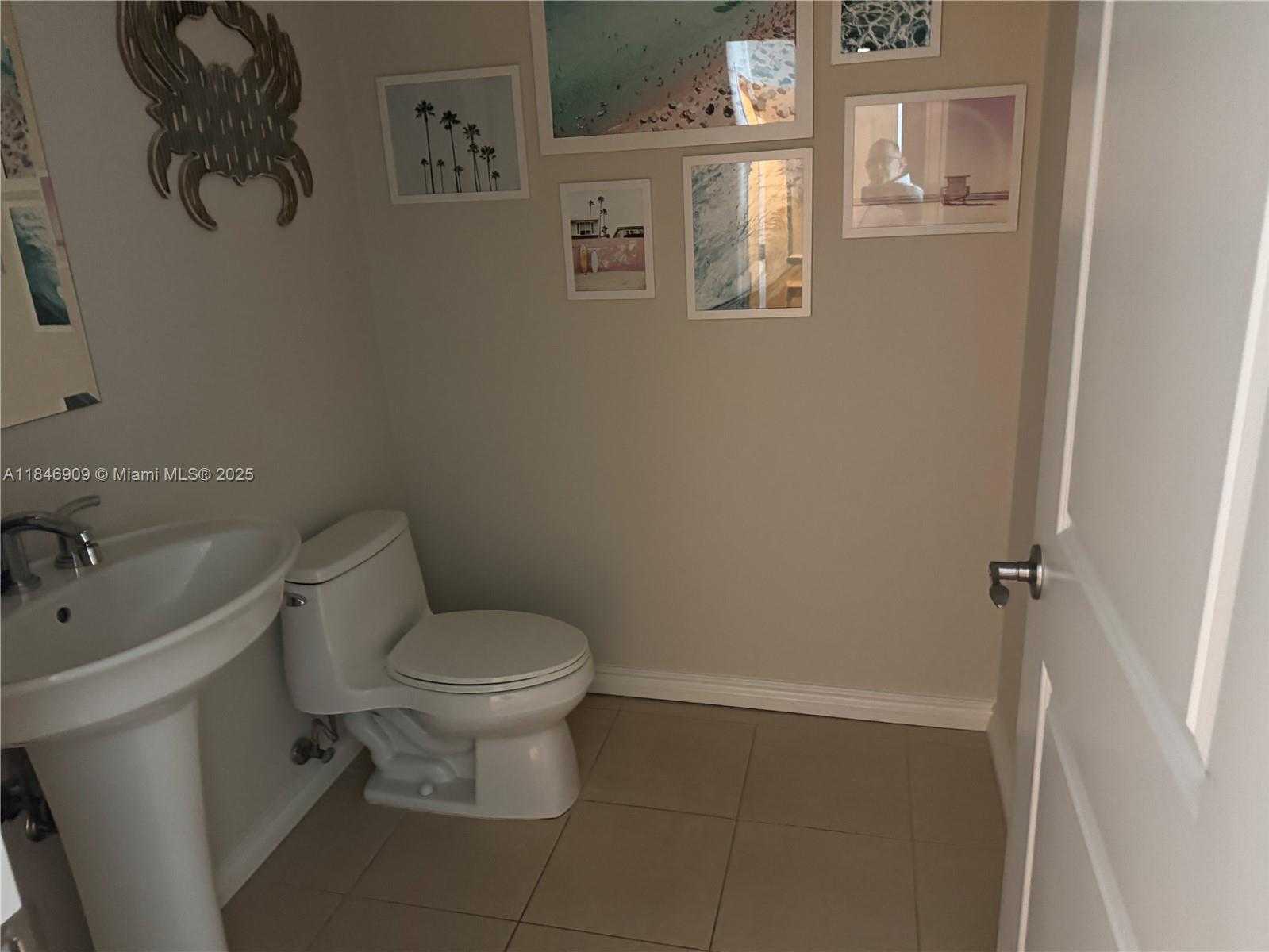 Small Image of 1945 SOUTH OCEAN DR #2311, Hallandale Beach Number 17