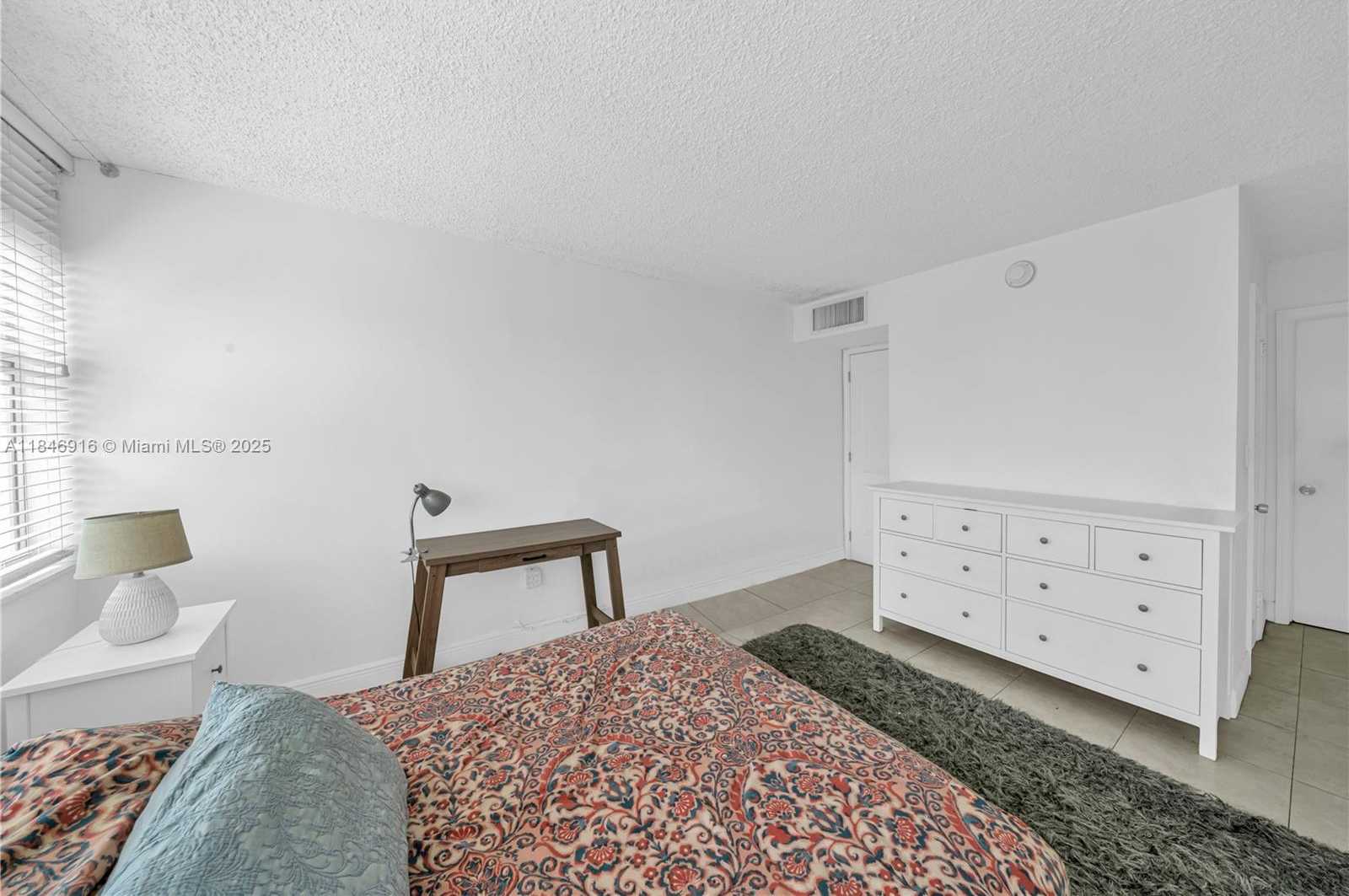 Small Image of 2016 BAY DR #505, Miami Beach Number 10