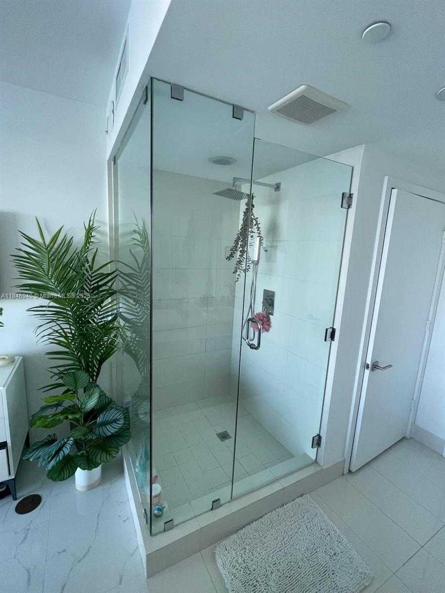 Small Image of 650 NORTH EAST 32ND ST #4406, Miami Number 13