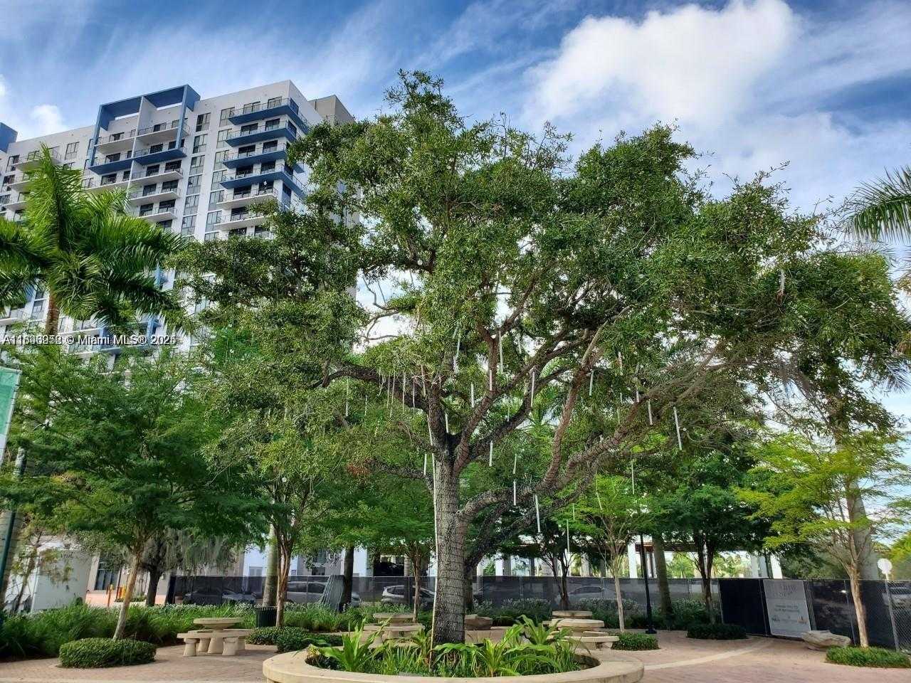 Small Image of 5350 NORTH WEST 84TH AVE #1701, Doral Number 2