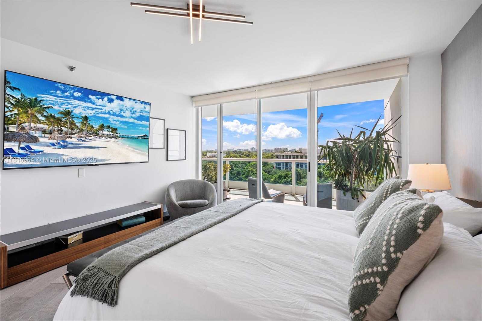 Small Image of 2127 BRICKELL AVE #1005, Miami Number 14