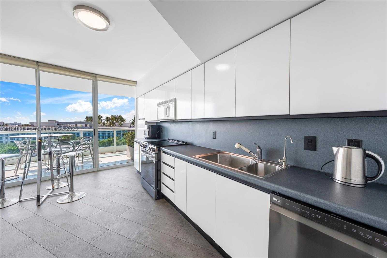 Small Image of 2127 BRICKELL AVE #1005, Miami Number 16